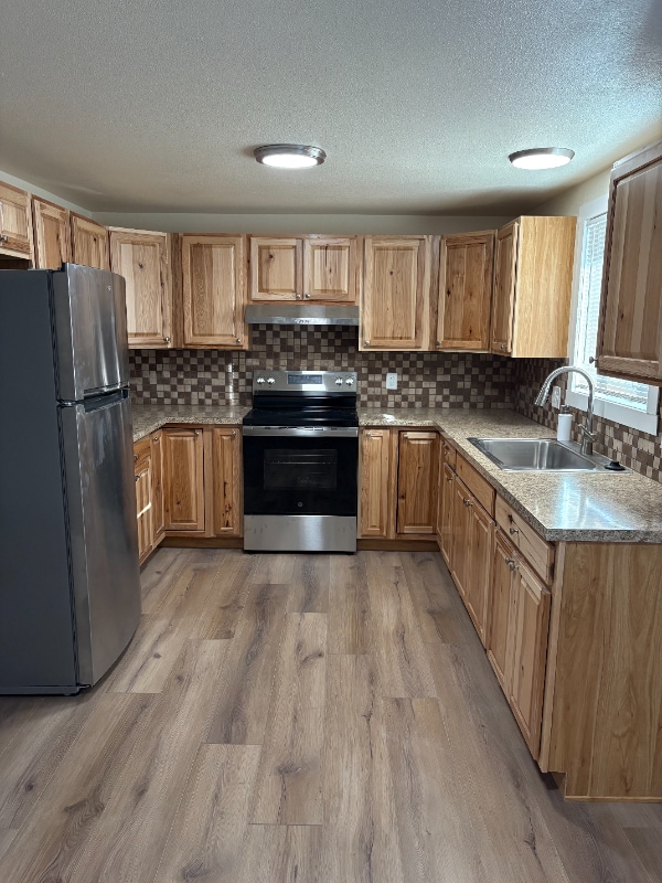 Building Photo - 1015 Roosevelt Ave