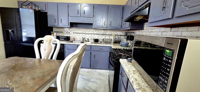 Building Photo - 480 Laney Rd