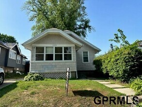 Building Photo - 3933 R St