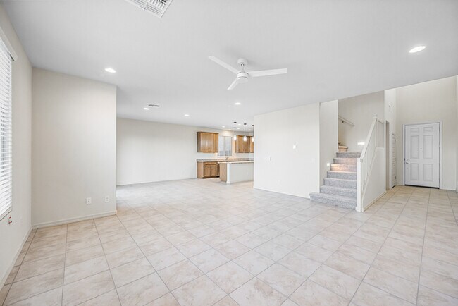 Foto del edificio - beautiful 3 bedrooms + loft, 2.5 baths