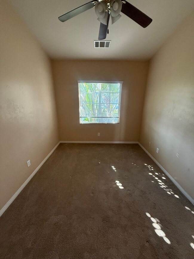 Building Photo - Charming 3-Bedroom Home in Southwest Bakersfield