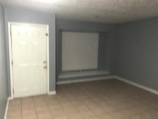 Foto del edificio - 16107 Mendocino Dr