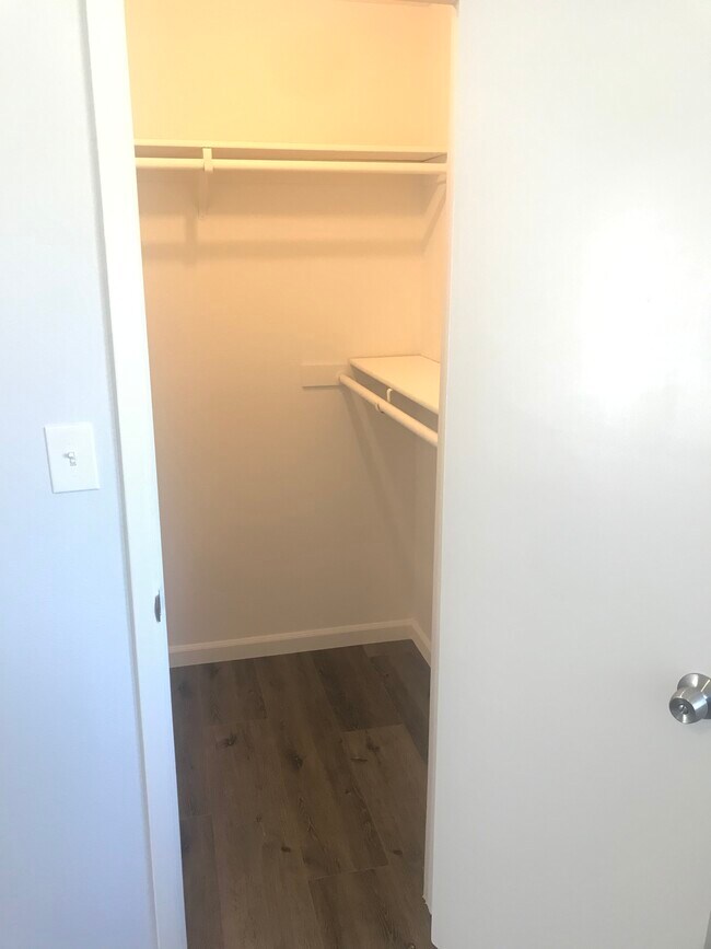 Walk in Closet! - 510 Maple St