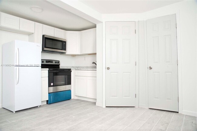 Foto del edificio - 1323 N Federal Hwy