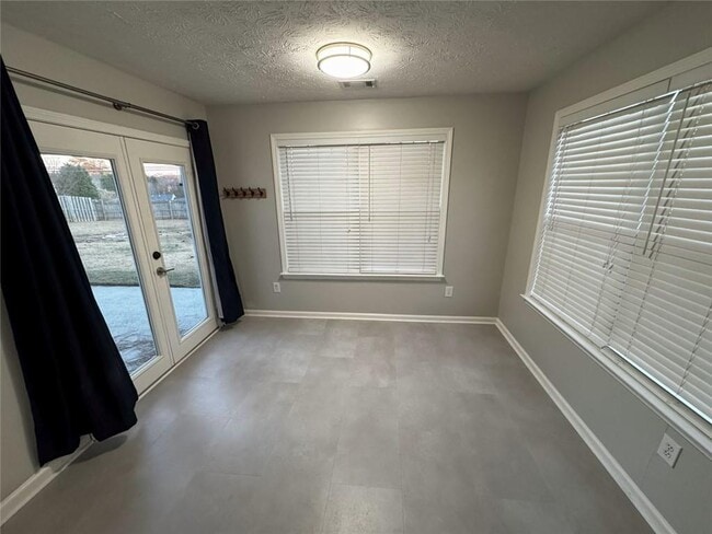 Building Photo - 1425 Overland Crossing