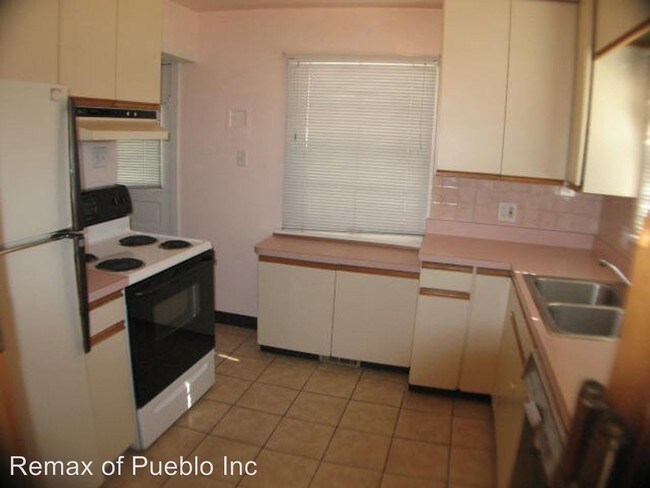 Building Photo - 3 br, 1 bath House - 2402 Court St