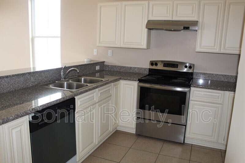 Building Photo - 5317 Wickfield Dr