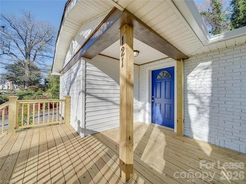 Building Photo - 121 Brumley Ave NE