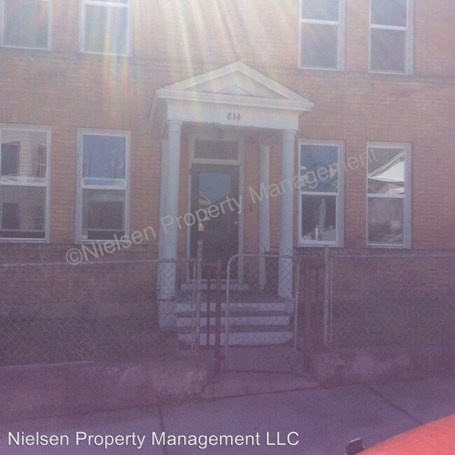 Building Photo - 814 W Copper St