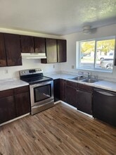 Building Photo - 847 Moccasin Ln