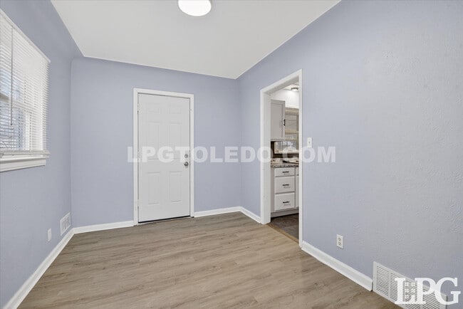 Foto del edificio - 1665 Burgoyne Dr