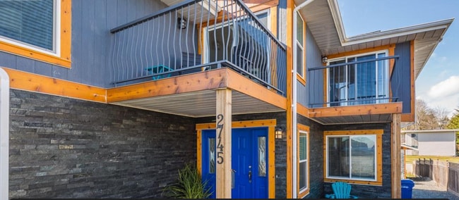 Building Photo - 2745 Departure Bay Rd