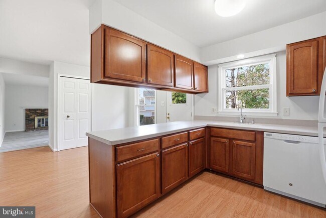 Building Photo - 9713 Waterline Dr