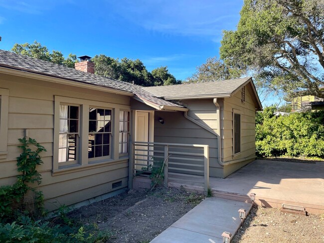 Foto del edificio - Beautiful 2 Bedroom 1 Bath Home in Carmel