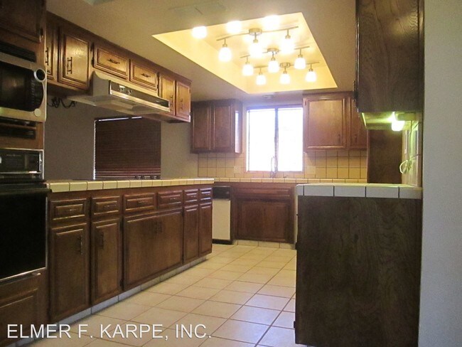 Foto del edificio - 3 br, 2 bath House - 2404 EL PORTAL DRIVE