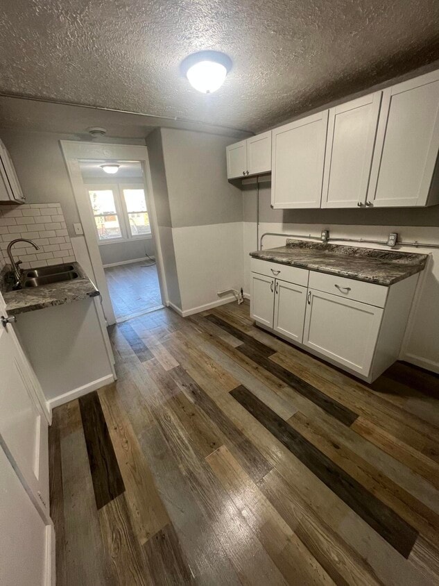 Primary Photo - 117 N 60th St