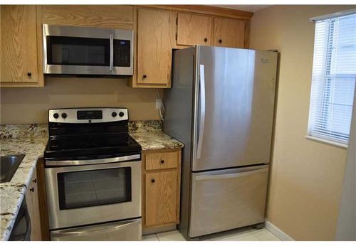 Building Photo - 9460 Tangerine Pl