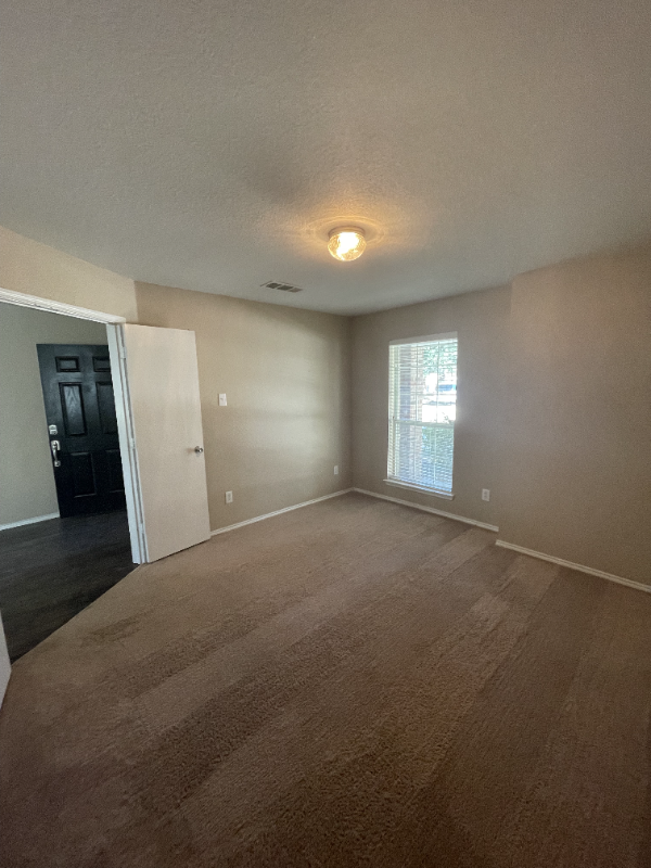 Building Photo - 9241 Conestoga Dr