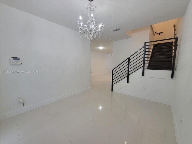 Foto del edificio - 492 SW 91st Pl