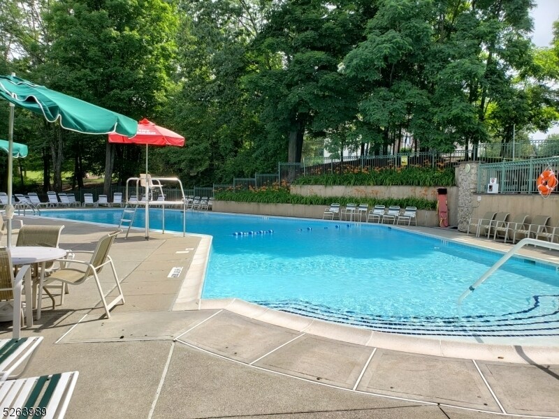 1402 York St Unit 1402, Mahwah, NJ 07430 Room for Rent in Mahwah, NJ