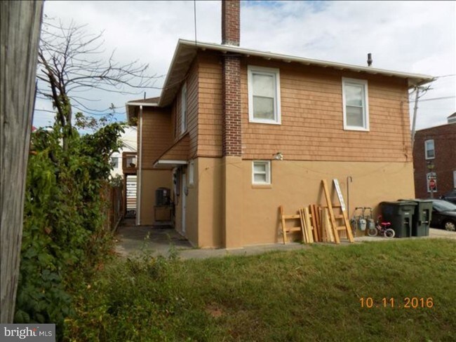 Building Photo - 538 N Massachusetts Ave