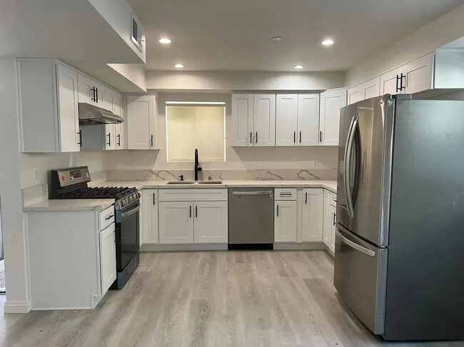 Photo - 1258 W 37th Dr Apartment