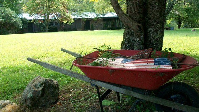 Foto del edificio - 68 Tearley Ln