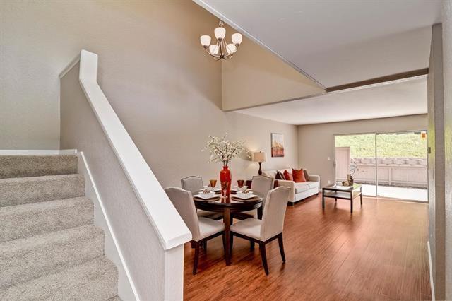 Building Photo - Beautiful 3 Bedroom Townhouse in Timberlane