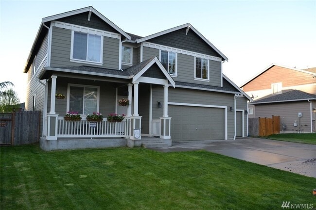 Building Photo - Grand Firs Gated Community in Graham!