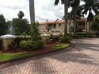 Foto del edificio - 4744 NW 114th Ave