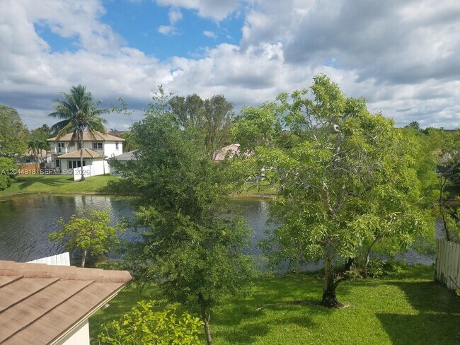 Foto del edificio - 7333 NW 1st Pl