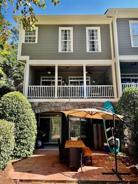 Foto del edificio - 905 Greensboro Rd