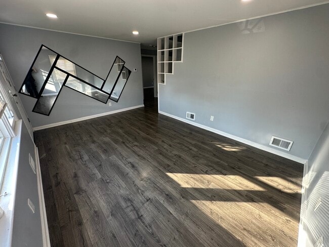 Foto del edificio - 565 Hunter Ave