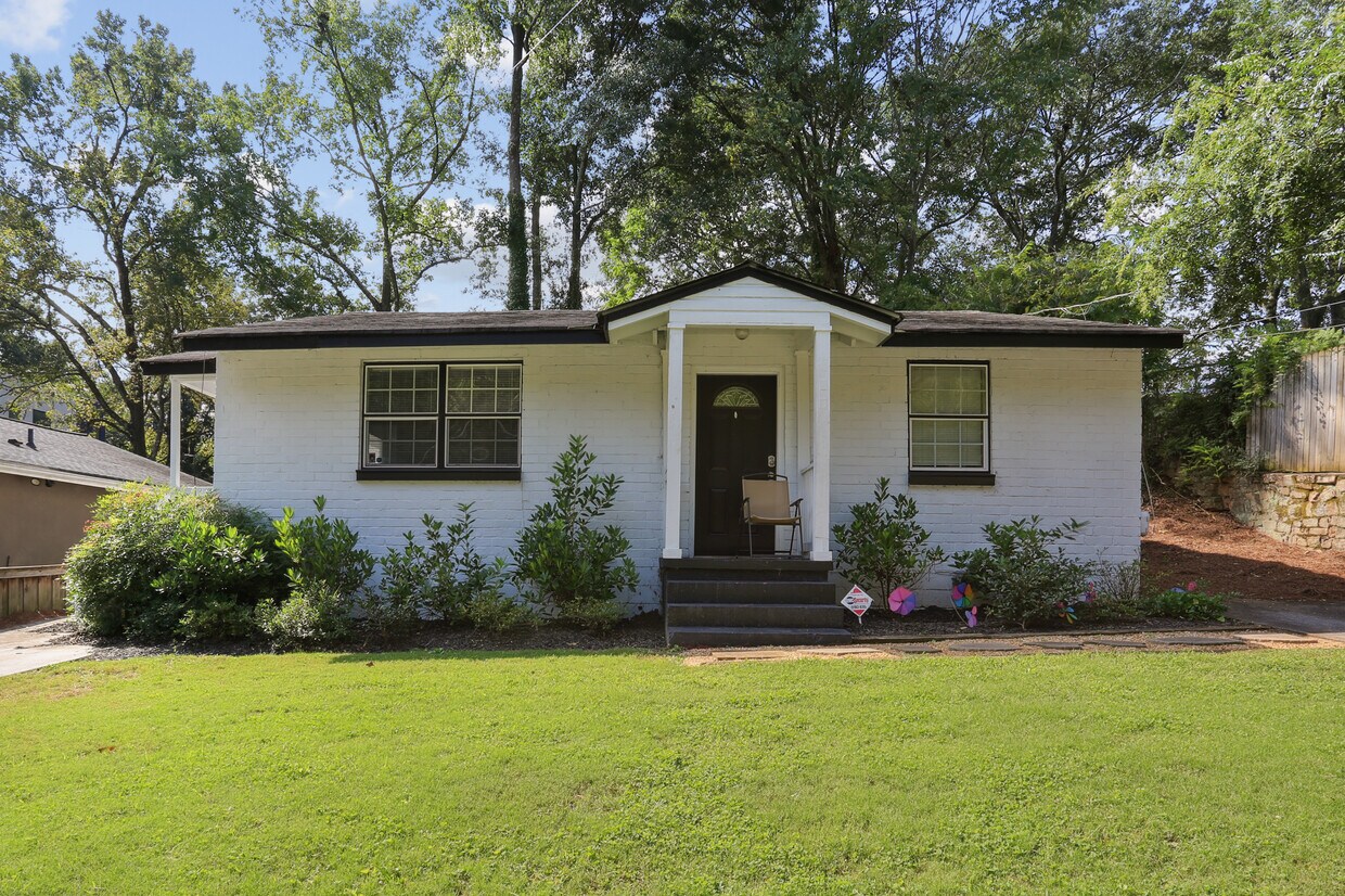 Primary Photo - 1305 Wylie St SE