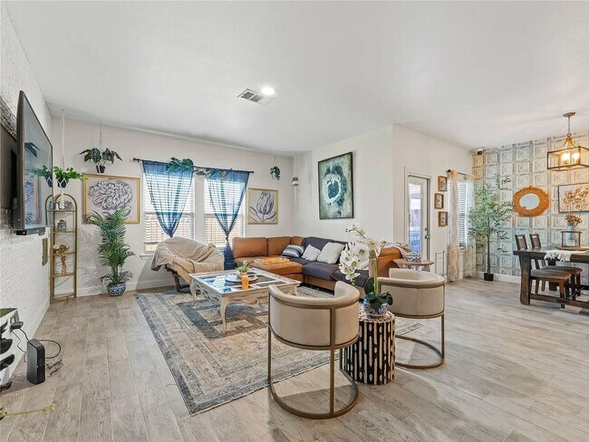 Foto del edificio - 11321 Pecan Crk Dr