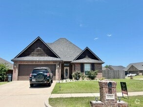 Building Photo - 5701 NW Valor Ave