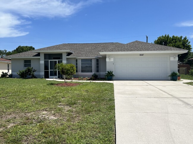 Building Photo - "3-Bed, 2-Bath Furnished Home in Englewood"