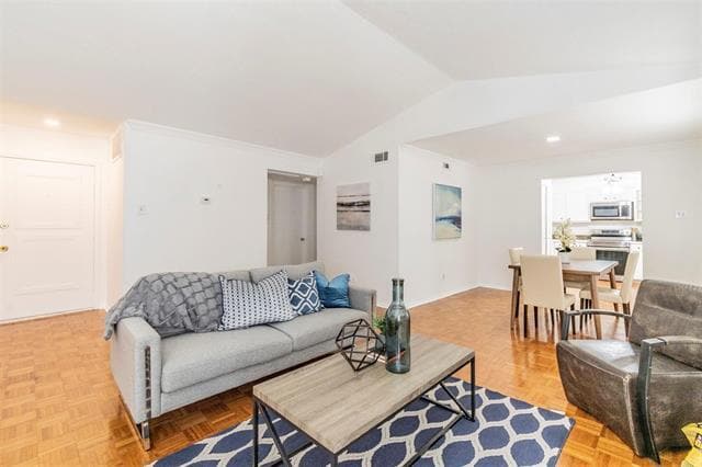 Building Photo - 10558 High Hollows Dr