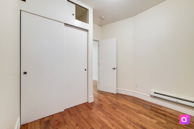 Building Photo - 209 W 80th St