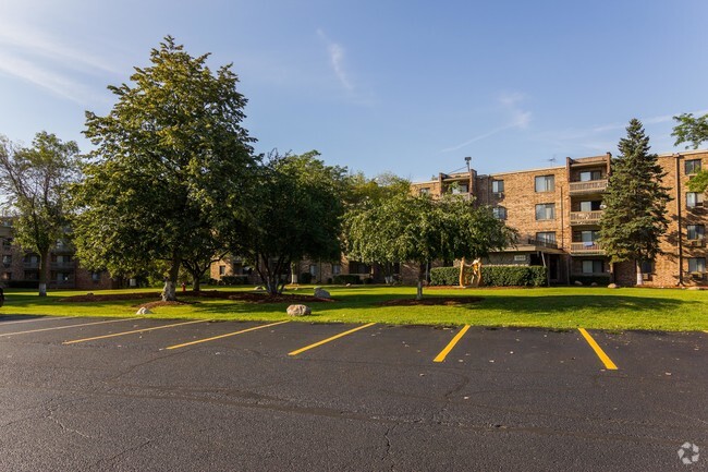 Building Photo - Woodview Apartments