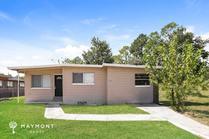 Foto principal - 9340 Sibbald Rd
