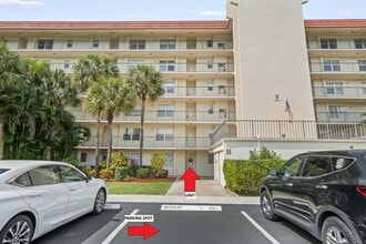 Building Photo - 3871 Via Poinciana