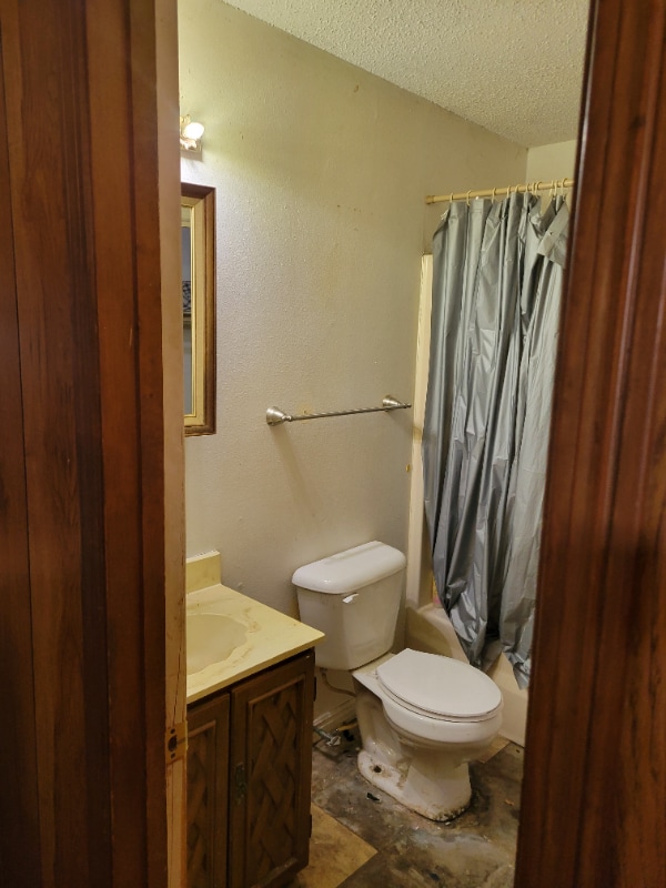 Building Photo - 221 Redbird Ln