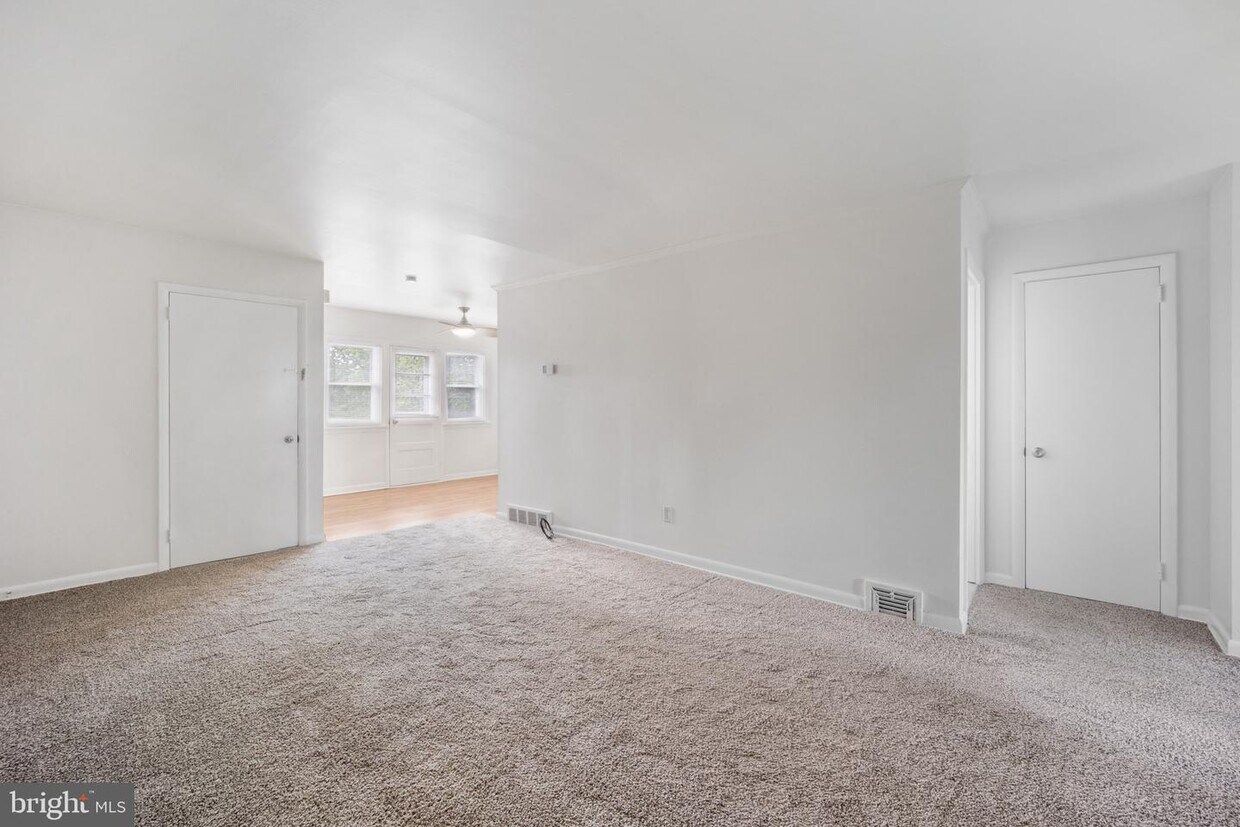 3232 Albemarle Ave Unit UPPER, Drexel Hill, PA 19026 Room for Rent in