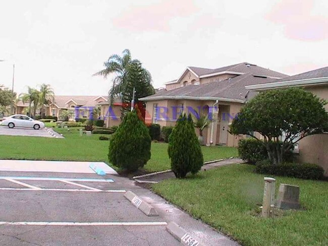 Foto del edificio - 3 BEDROOM / 2 BATH - 2 STORY TOWNHOUSE (SO...