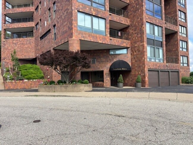 Building Photo - Beautiful Condo for Rent