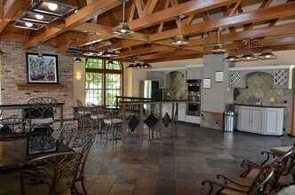 Building Photo - 2300 Old Spanish Trl