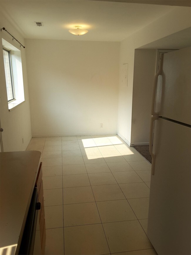 Building Photo - 1694 W 680 N