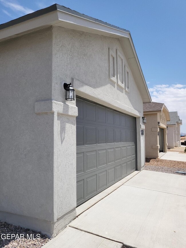 Building Photo - 15137 Ambition Ave