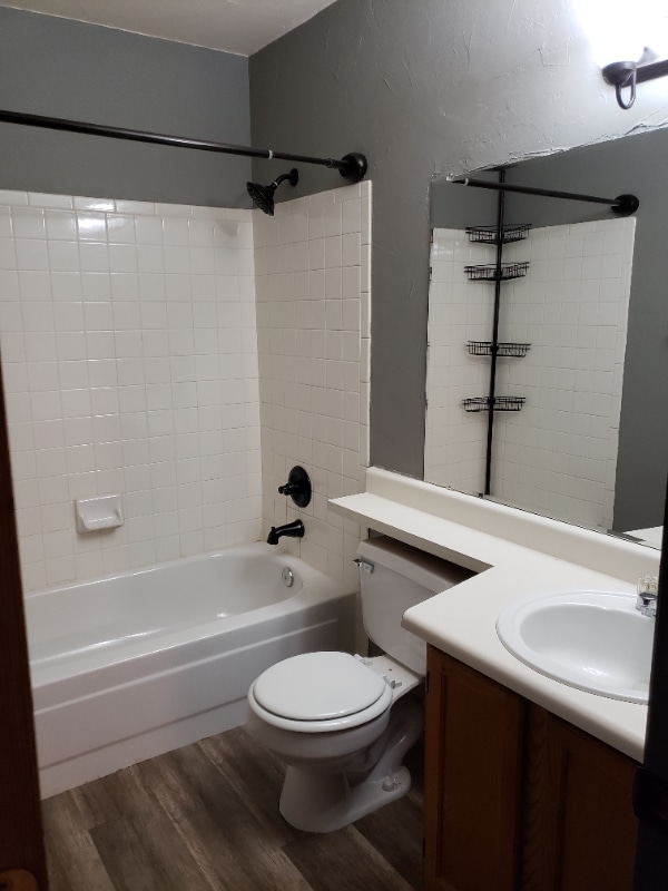 Foto del edificio - 5745 W Atlantic Pl